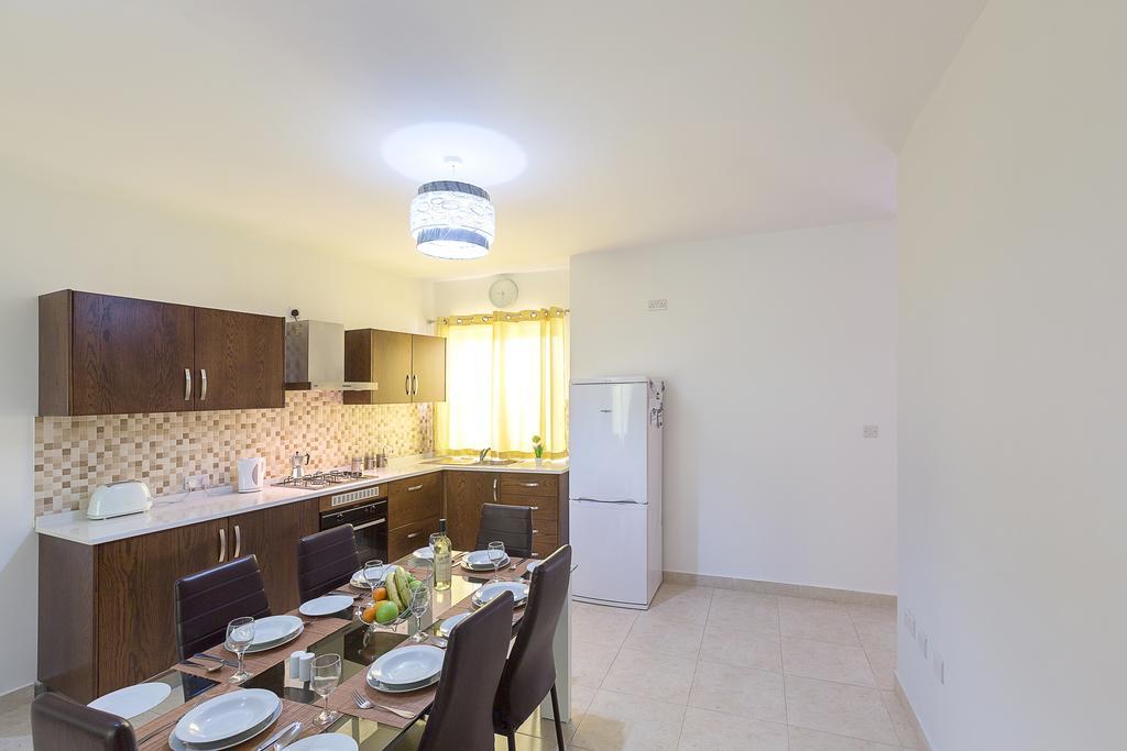 North Side Apartment 1 L-Imgarr Exterior photo