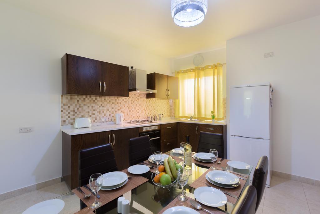North Side Apartment 1 L-Imgarr Exterior photo