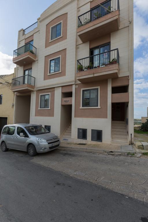 North Side Apartment 1 L-Imgarr Exterior photo